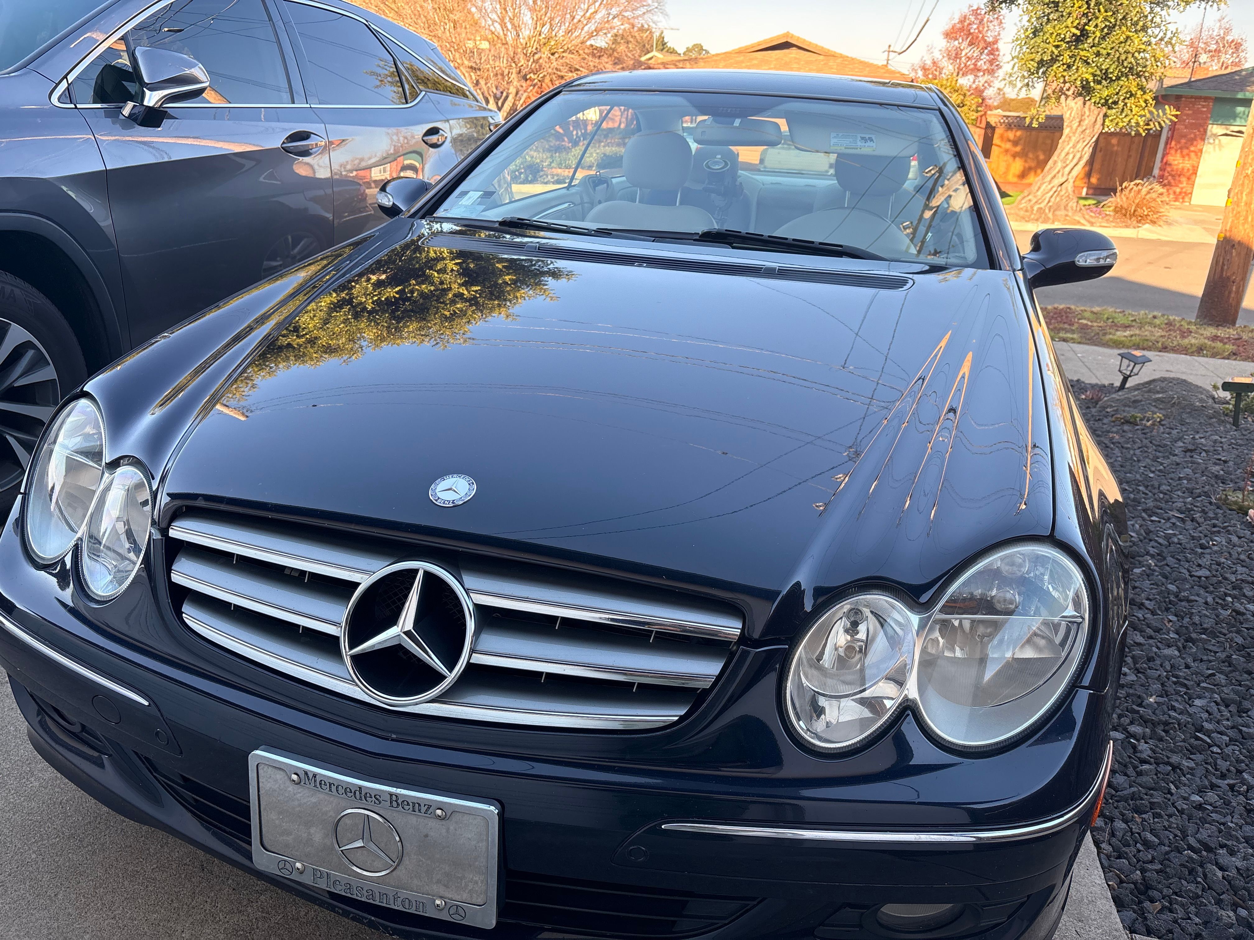 Used 2008 Mercedes-Benz CLK 350 Coupe image 1