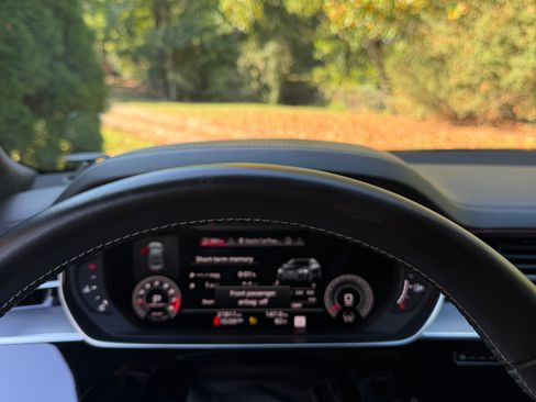 Used 2021 Audi S8 L AWD/4WD image 17
