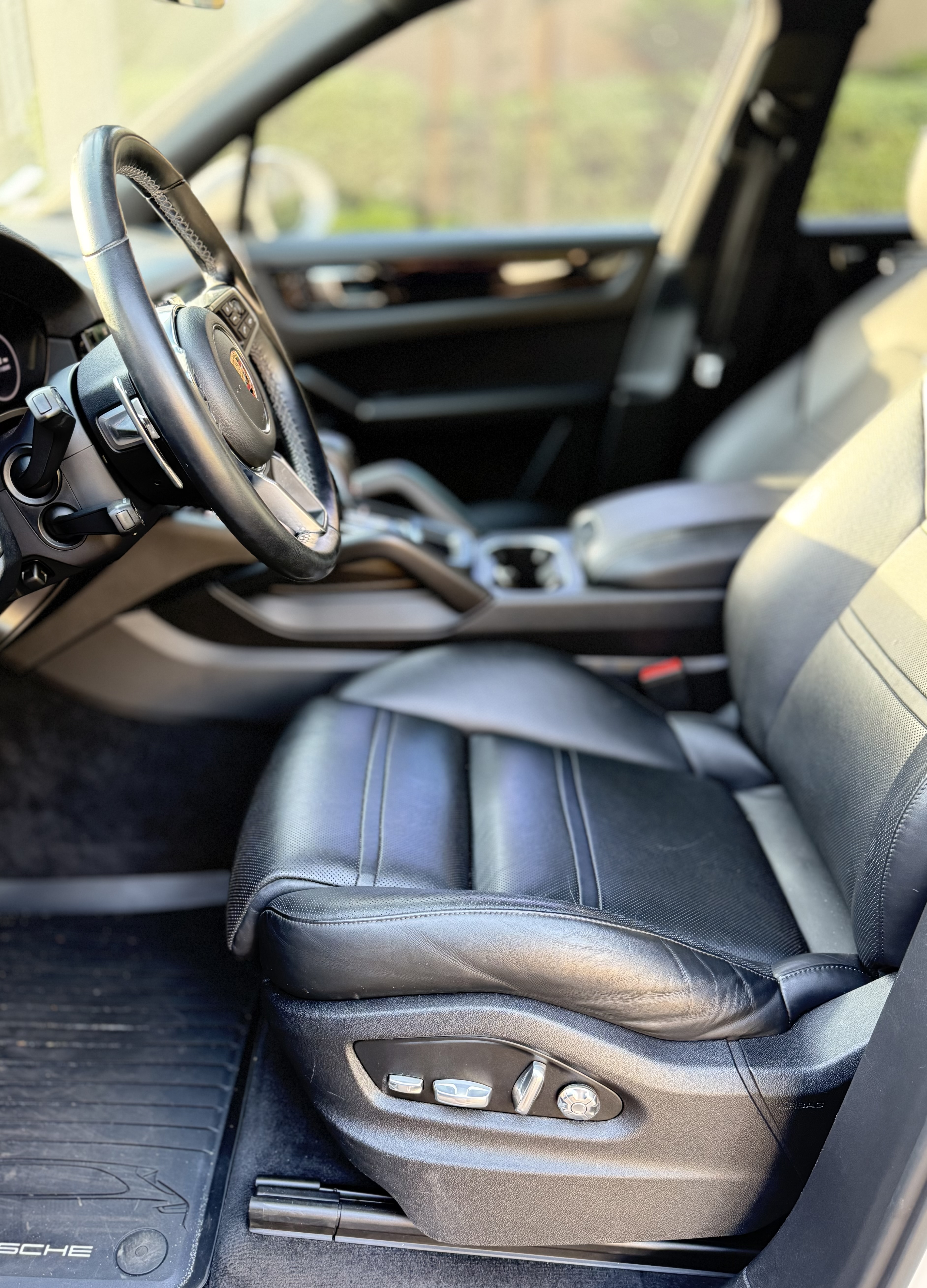 Used 2019 Porsche Cayenne AWD/4WD image 11