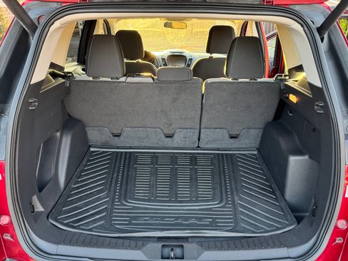 Used 2016 Ford Escape SE w/ Equipment Group 201A image 11