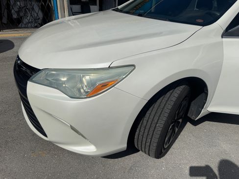 Used 2016 Toyota Camry LE image 4