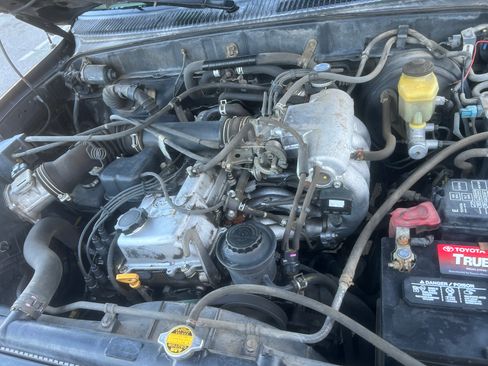 Used 2000 Toyota 4Runner 2WD image 14