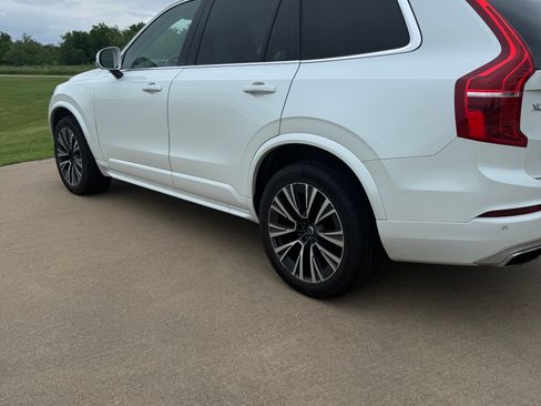 Used 2020 Volvo XC90 T6 Momentum w/ Protection Package AWD/4WD image 10