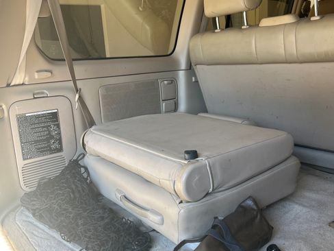 Used 2000 Toyota Land Cruiser image 10