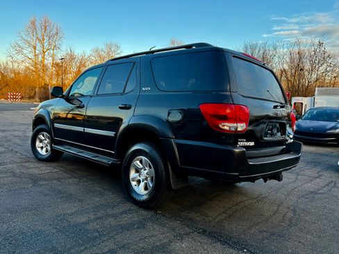 Used 2007 Toyota Sequoia SR5 image 4