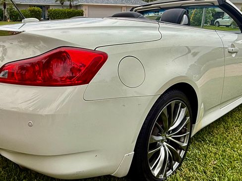 Used 2011 INFINITI G37 Sport w/ Premium Pkg image 8