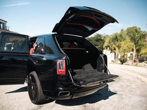 Used 2020 Rolls-Royce Cullinan image 25