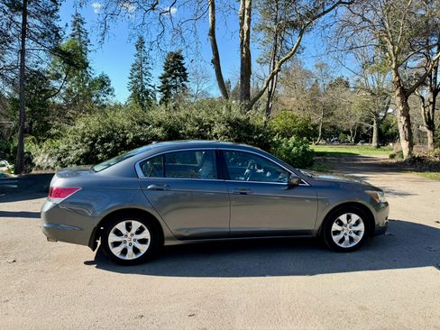 Used 2009 Honda Accord EX-L image 10
