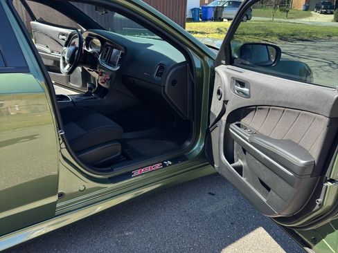 Used 2022 Dodge Charger Scat Pack w/ Dynamics Package image 14