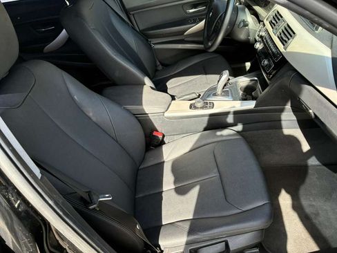 Used 2018 BMW 320i 320i Sedan 4D image 10