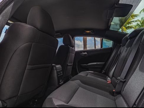 Used 2021 Dodge Charger SXT w/ Blacktop Package image 8