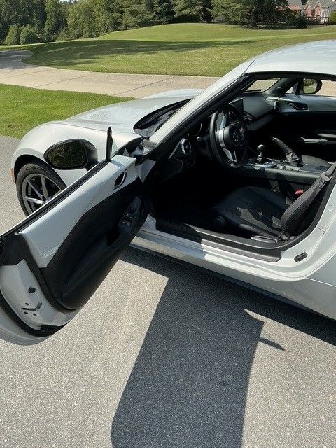 Used 2017 MAZDA MX-5 Miata RF Grand Touring RWD image 15