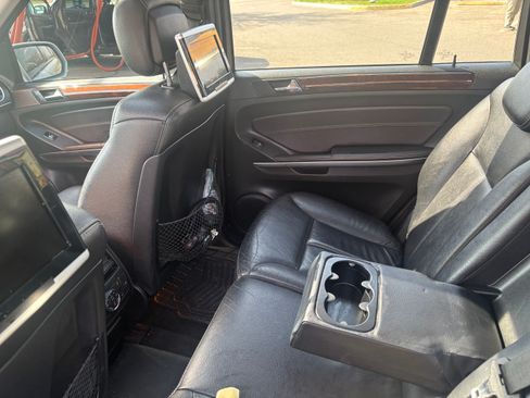 Used 2009 Mercedes-Benz GL 450 4MATIC image 4
