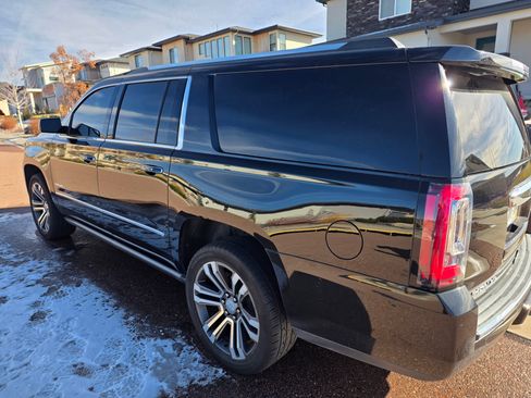 Used 2019 GMC Yukon XL Denali w/ Denali Ultimate Package image 12