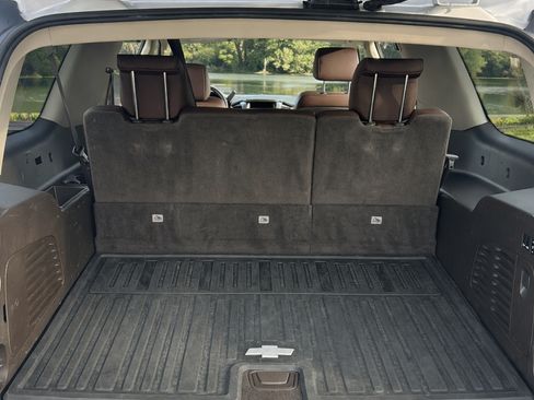 Used 2016 Chevrolet Suburban LTZ image 30