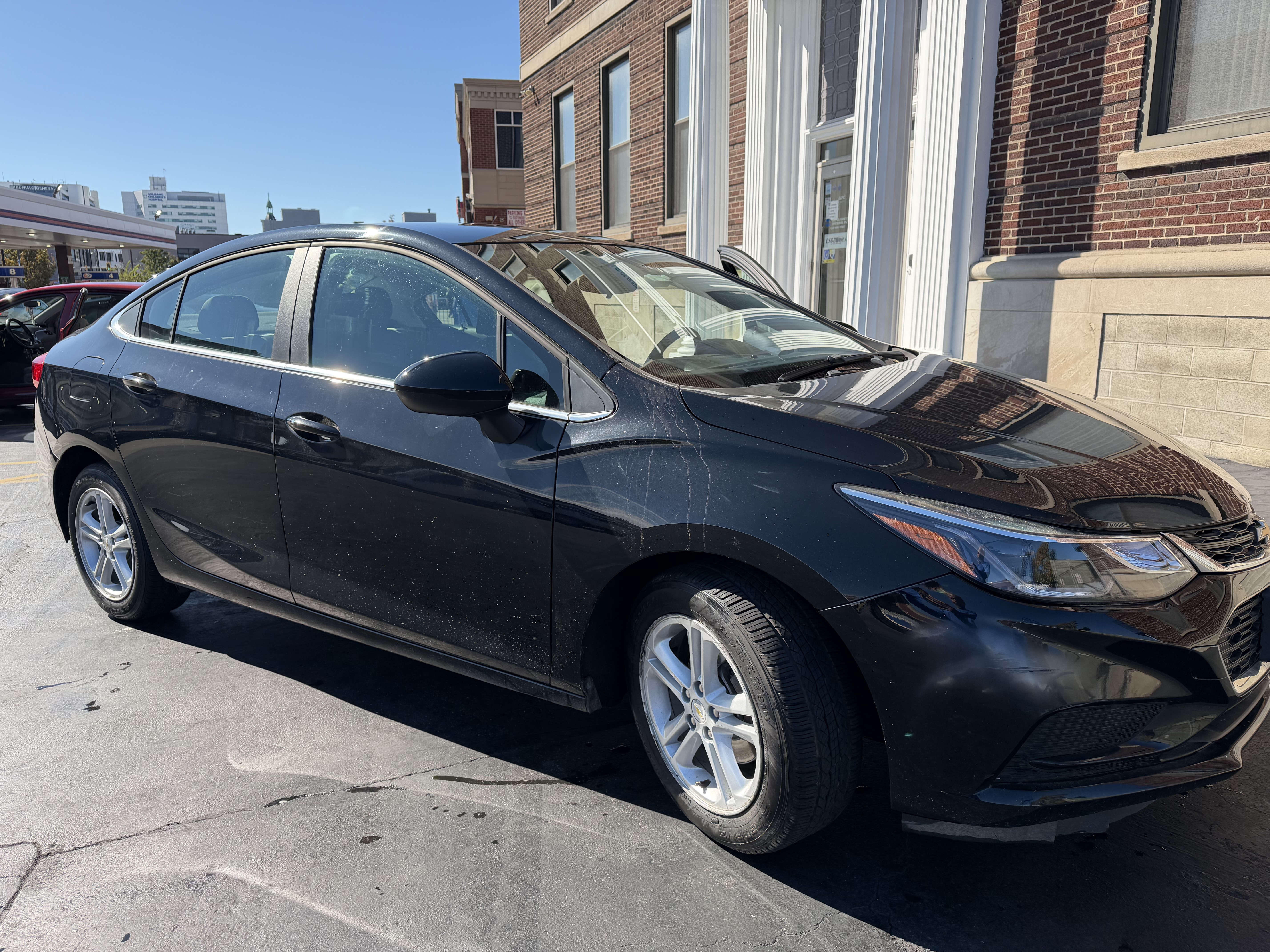 Used 2018 Chevrolet Cruze LT w/ Convenience Package FWD image 8