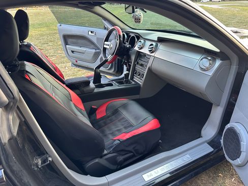 Used 2007 Ford Mustang GT Premium image 18