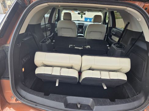 Used 2017 Ford Explorer Platinum image 6