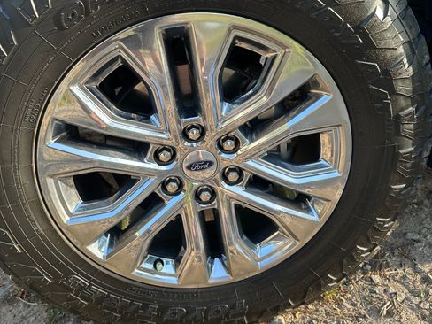 Used 2024 Ford F150 Lariat w/ FX4 Off-Road Package image 20