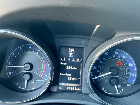 Used 2017 Toyota Corolla iM image 2