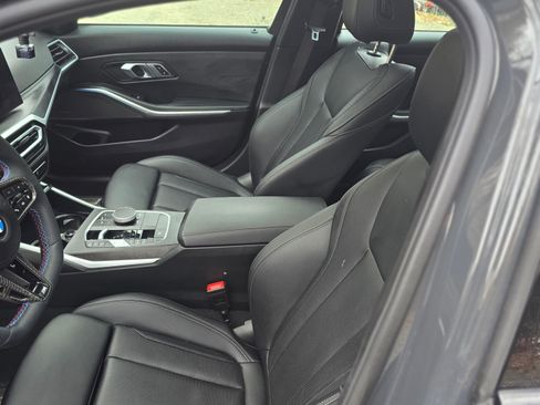 Used 2023 BMW M340i xDrive M340i xDrive Sedan 4D w/ Premium Package image 8