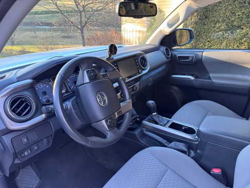 Used 2023 Toyota Tacoma SR5 image 9