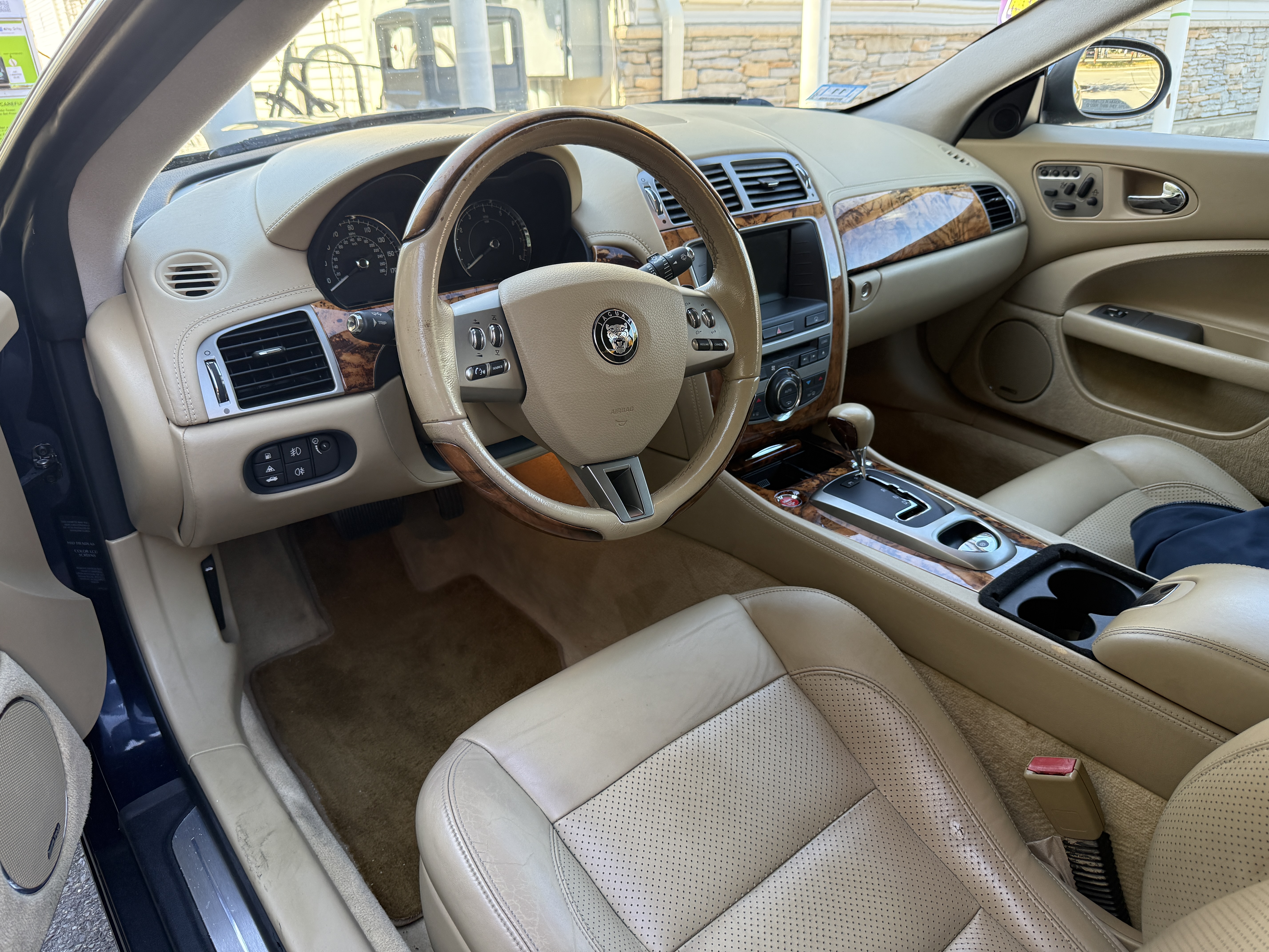 Used 2007 Jaguar XK Coupe RWD image 2