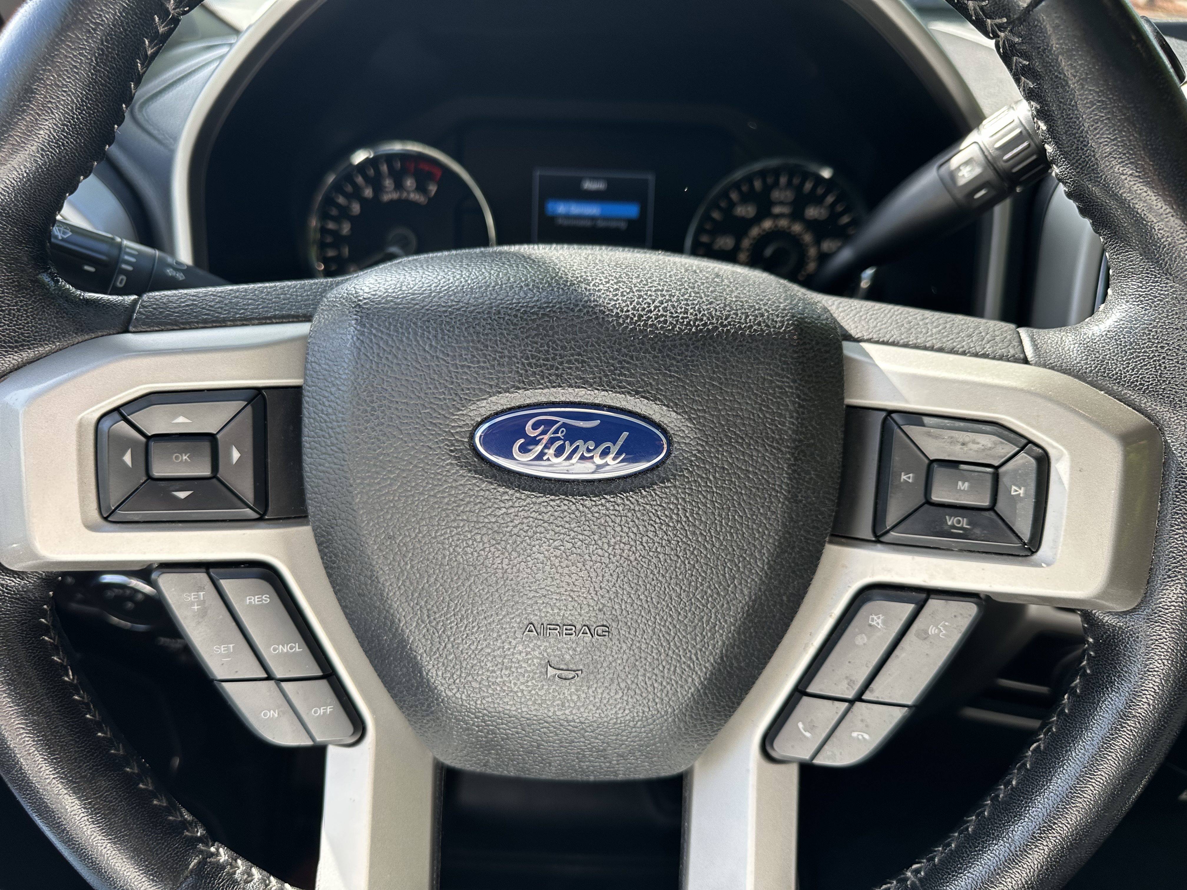 Used 2018 Ford F150 Lariat w/ Equipment Group 501A Mid AWD/4WD image 17