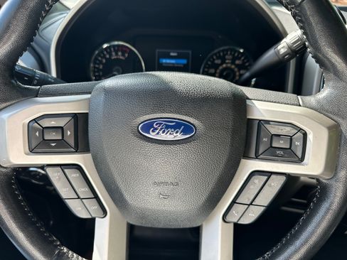 Used 2018 Ford F150 Lariat w/ Equipment Group 501A Mid AWD/4WD image 17