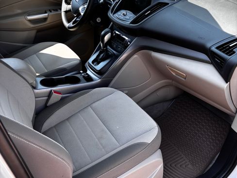 Used 2014 Ford Escape SE w/ Equipment Group 201A image 6