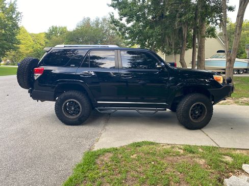 Used 2010 Toyota 4Runner SR5 AWD/4WD image 2