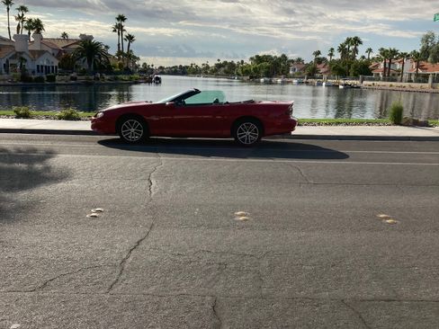 Used 2002 Chevrolet Camaro Z28 w/ SS Performance/Appearance Pkg image 29