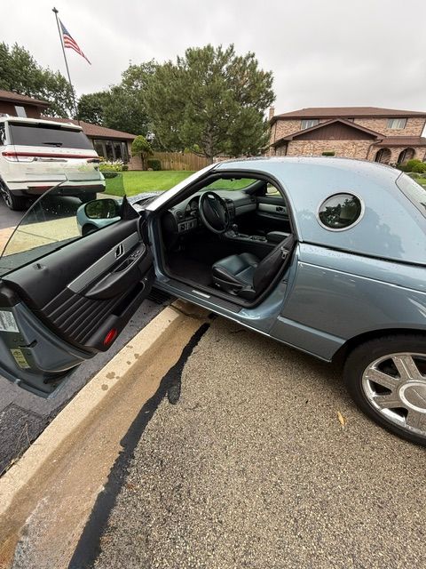 Used 2005 Ford Thunderbird RWD image 13