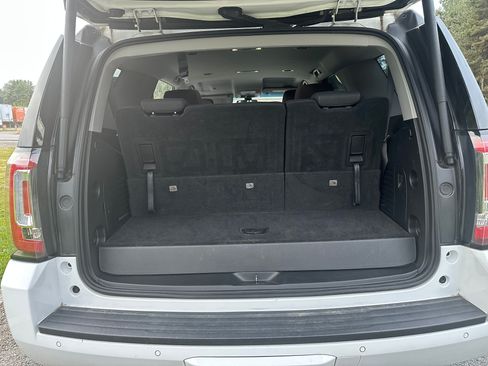 Used 2017 GMC Yukon SLE w/ SLE Value Package AWD/4WD image 14