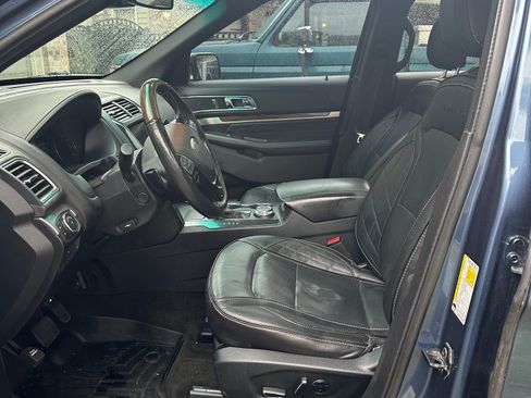 Used 2018 Ford Expedition Limited w/ Equipment Group 301A image 10