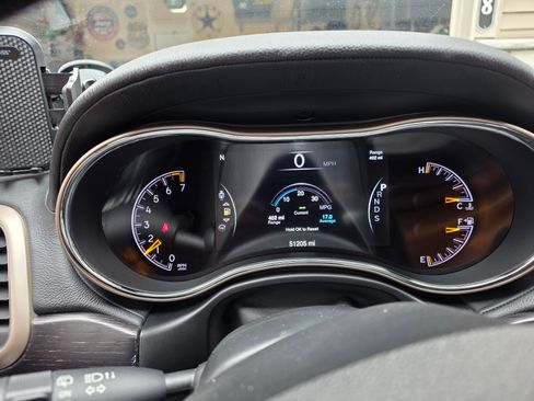 Used 2014 Jeep Grand Cherokee Summit image 9