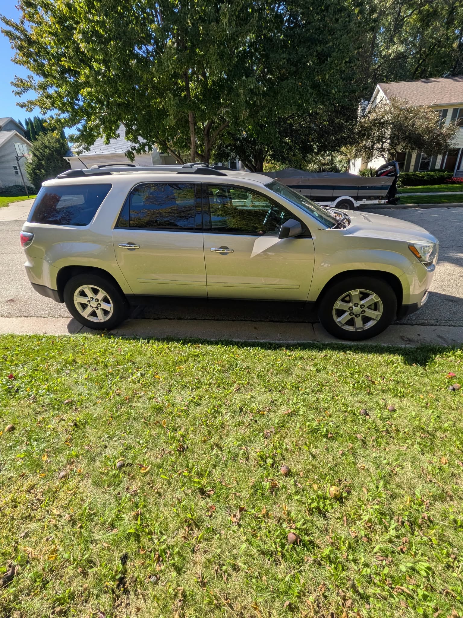 Used 2015 GMC Acadia SLE AWD/4WD image 1