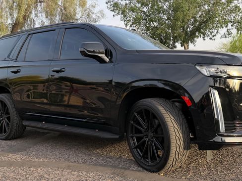 Used 2021 Cadillac Escalade Sport Platinum image 4