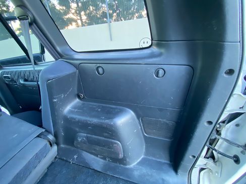 Used 1998 Toyota RAV4 2WD 4-Door image 26