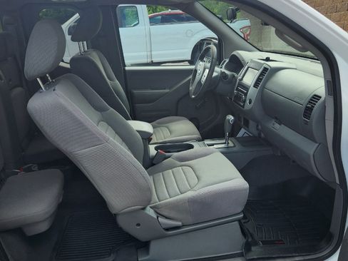Used 2019 Nissan Frontier S RWD image 6