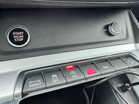 Used 2021 Audi Q3 2.0T Premium w/ Convenience Package image 15