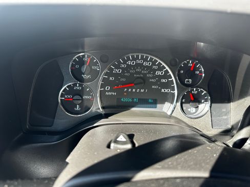 Used 2023 Chevrolet Express 3500 LS image 8