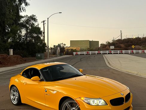 Used 2011 BMW Z4 sDrive35is RWD image 10