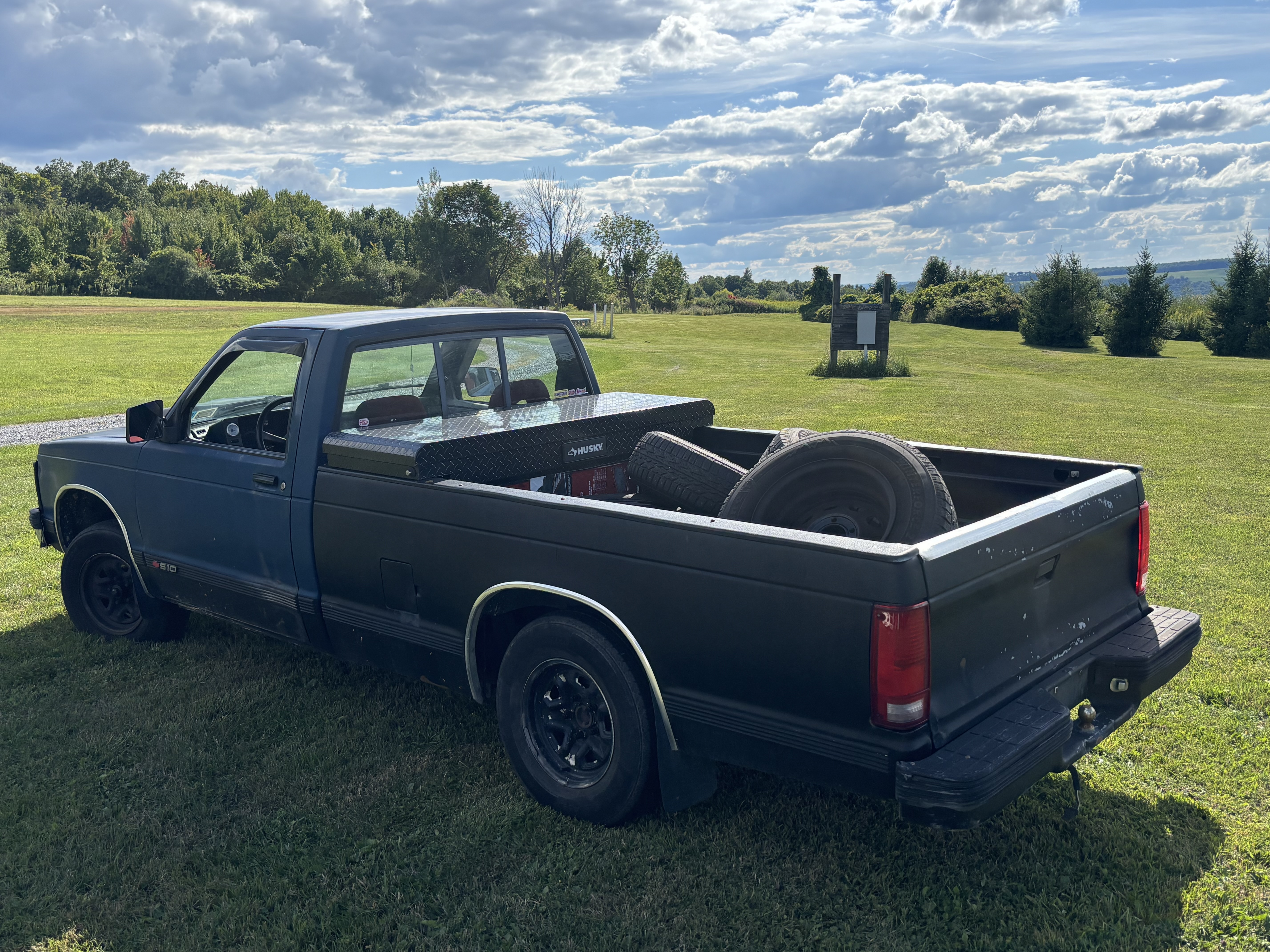 Used 1992 Chevrolet S10 Pickup 2WD Regular Cab image 2