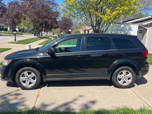 Used 2012 Dodge Journey SE FWD image 2