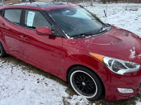 Used 2015 Hyundai Veloster w/ Option Group 03 image 1