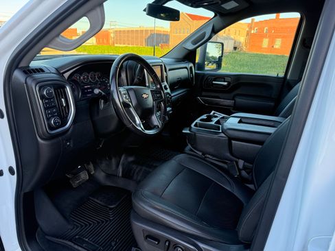 Used 2021 Chevrolet Silverado 2500 LTZ AWD/4WD image 10