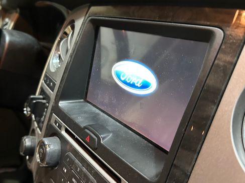 Used 2016 Ford Expedition Limited w/ Equipment Group 301A image 4