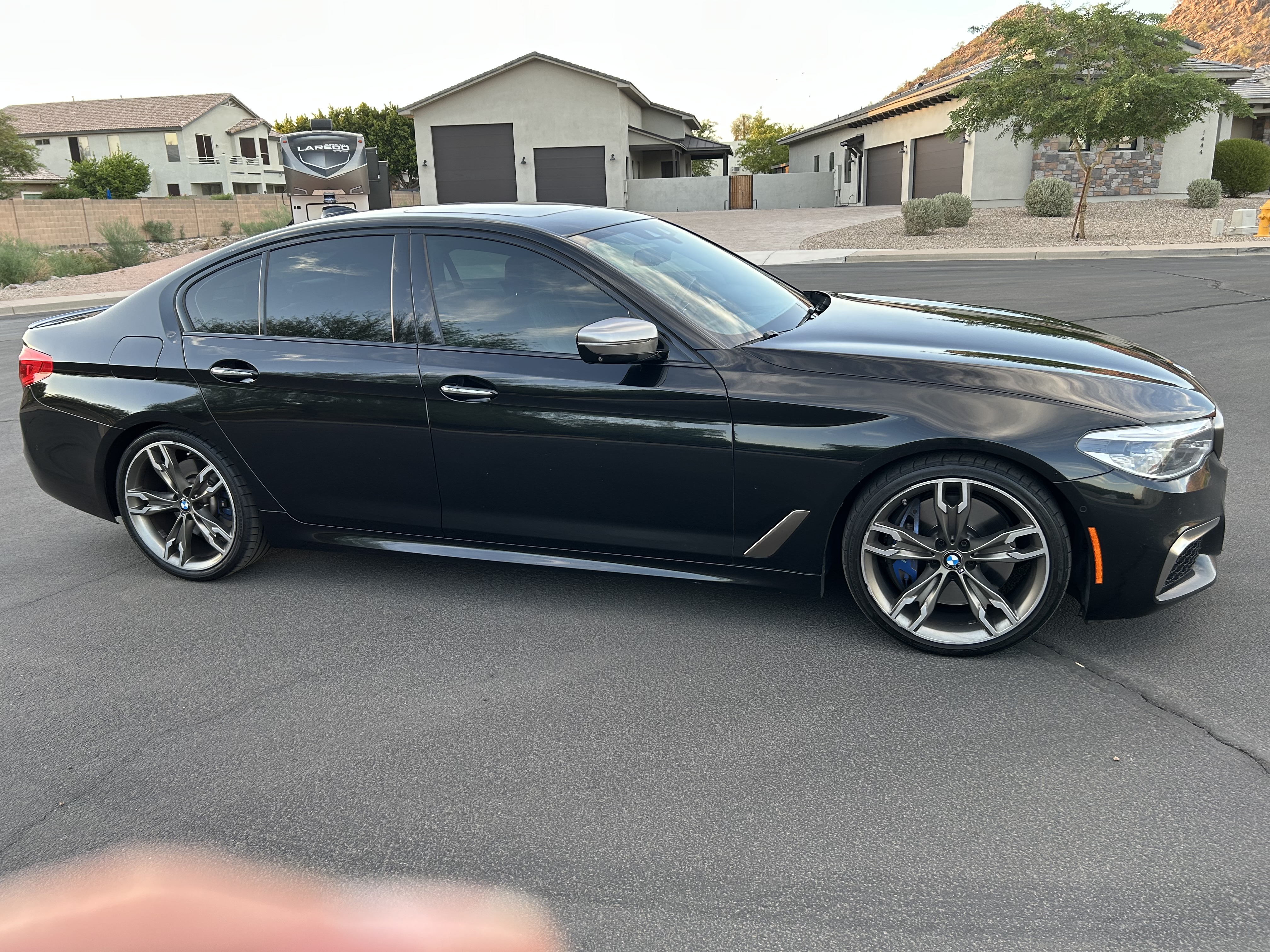 Used 2018 BMW M550i xDrive AWD/4WD image 1