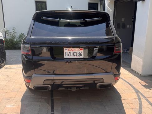 Used 2018 Land Rover Range Rover Sport SE image 4